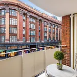 Beautiful 2Bd Flat With Ac And Private Balcony